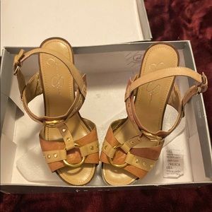 Jessica Simpson size 7 1/2